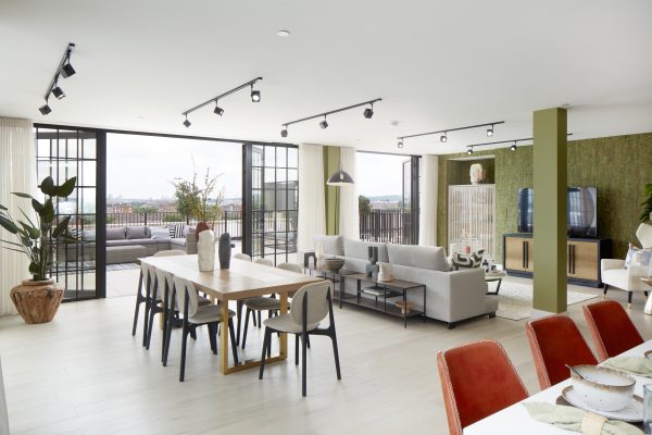 a-chic-new-penthouse-show-home-in-se1-demonstrates-the-elegance-of-loft-style-living-in-london