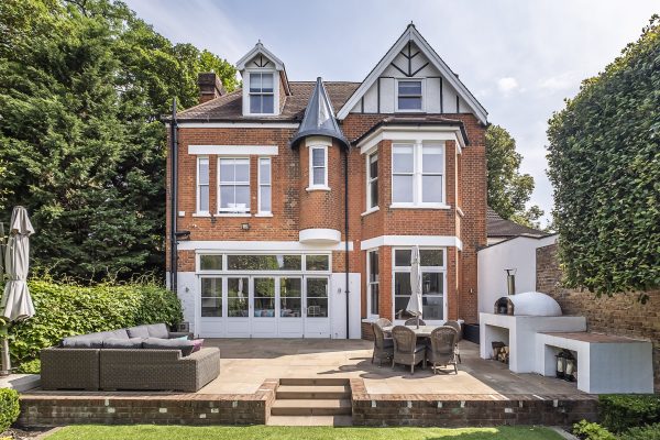 country-charm,-village-atmosphere-and-city-delights-at-this-irresistible-edwardian-house-near-richmond