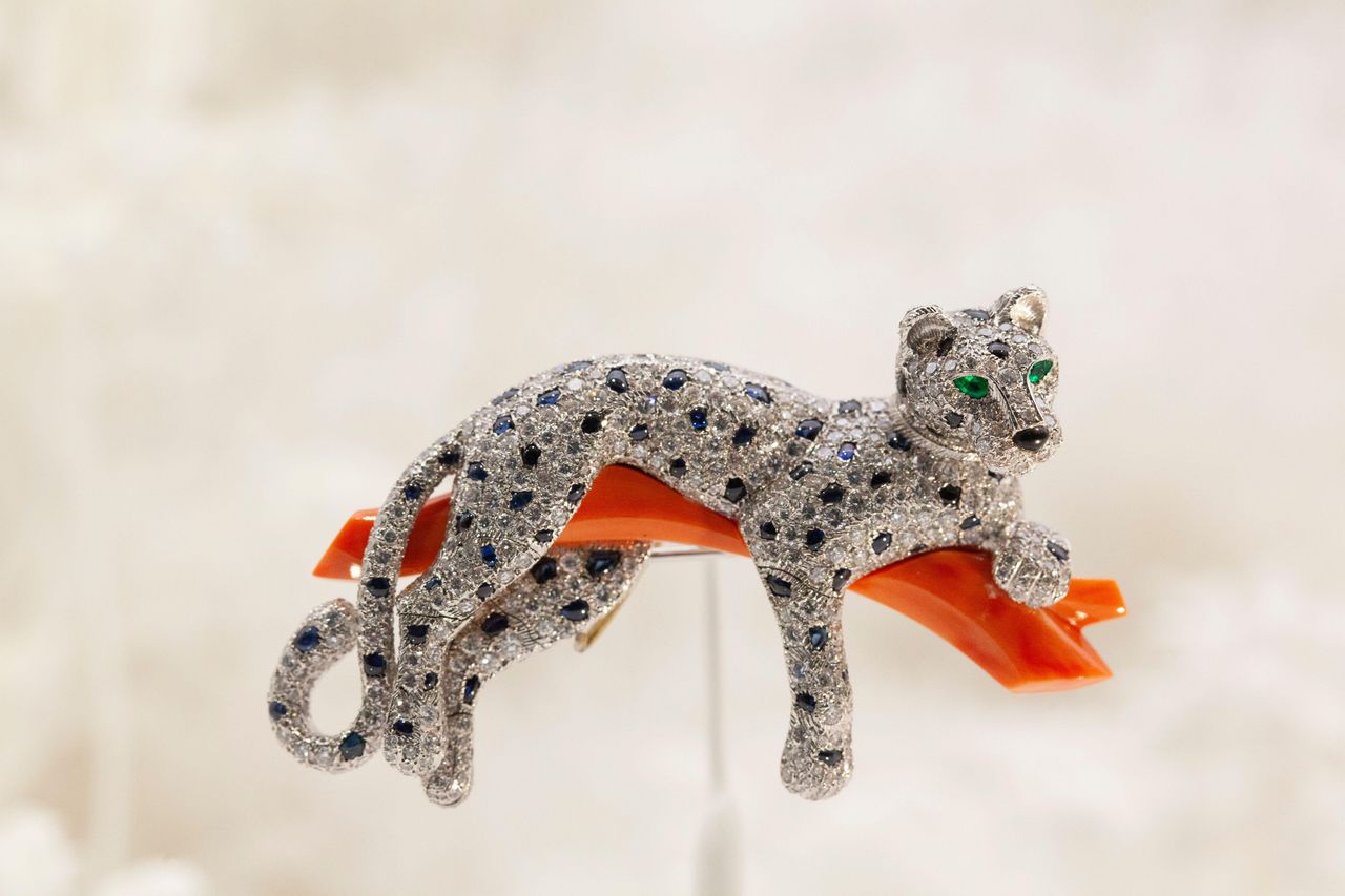 from-bejewelled-big-cats-to-silver-serpents,-jewellery-walks-on-the-wild-side